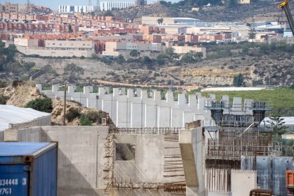 Las obras fueron adjudicadas por Adif a una empresa del grupo FCC.