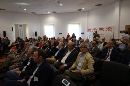 Lleno en el salón de actos de Vicasol.