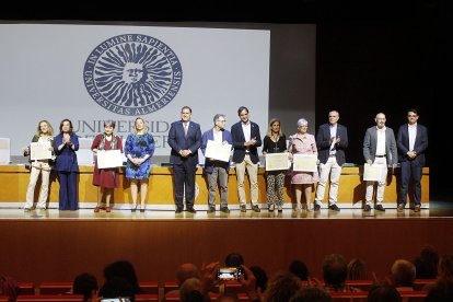 María Teresa de la Fuente Arias 13
Ana Isabel Fuentes, Eduardo Gabín, María Teresa Galera, María Gálvez y Javier García.