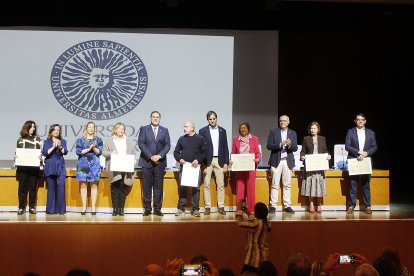 María Concepción Garrido, María José Garro, Alberto José Gayarre, Consuelo Gea, Mercedes Góngora y Virginia González.