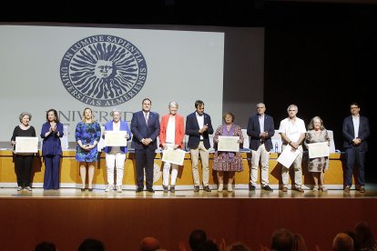 María Dolores Reina, Dolores Riado, Ana María Roca, María del Mar Rodríguez, María Luisa Rodríguez, Marcela Rodríguez, Eduardo Rodríguez e Irene Rodríguez.
