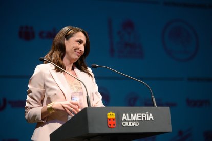 María Montagut durante su discurso ante un Maestro Padilla repleto.