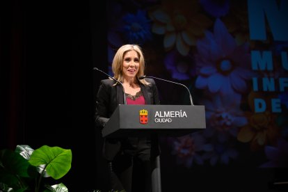 María José Flores, directora general de Vera Import, recibió el premio Empresarias y Alta Dirección.