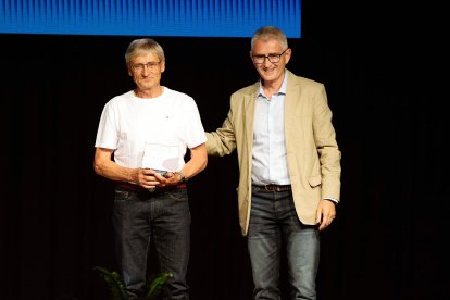 Alcalde Armuña y el premiado