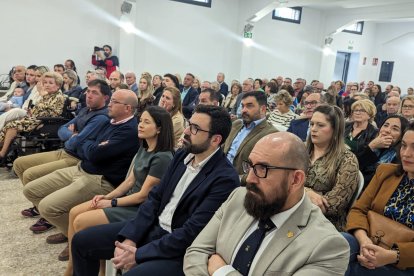 Los concejales de los diferentes grupos políticos no han faltado a este acto.