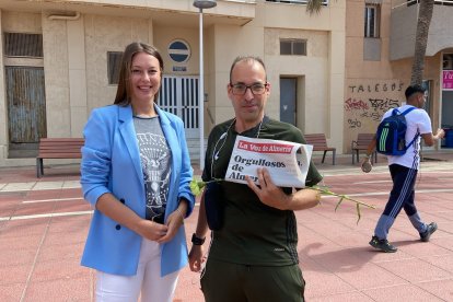 Jesús Sáez junto a Karolina Lewandowska.