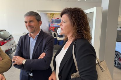 LOS GALLARDOS El alcalde, Francisco Reyes, y la concejala de Deportes, acompañaron la presentación