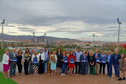 Una foto para el recuerdo de toda la familia que hizo posible una entrega de premios impresionante en Espacio Alma.