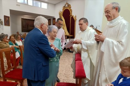 Mari tampoco pudo contener las lágrimas.