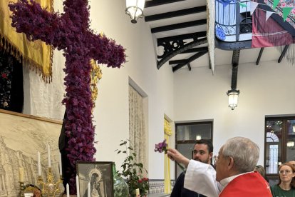 Bendición de la Cruz de Mayo de los Estudiantes en la UNED.