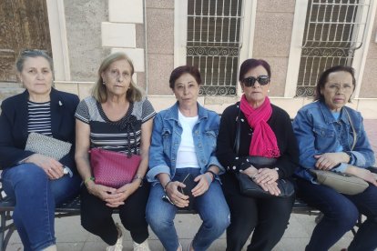 María Rodríguez, María Pérez, Paca Cazorla, María Martínez y Encarna Romero. 