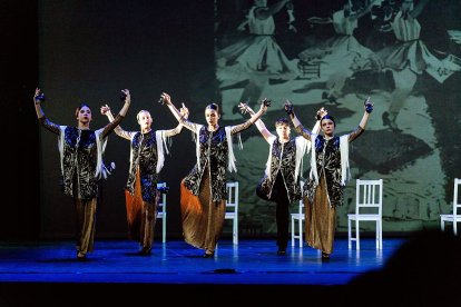 Alumnos de 2º Danza Española en Nuevos tiempos-Málaga.