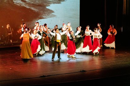 Alumnos de 1º Danza Española y Baile Flamenco en Raíz-Almadrabilla.