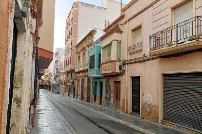 A un paso de la Puerta de Purchena tenía su taller.