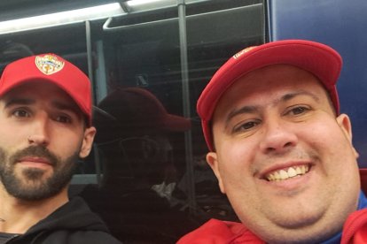 José Luis Martínez y Pepe García, en el metro rumbo a Vallecas.