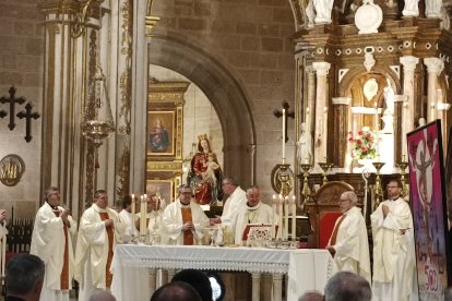 Celebración en la Catedral de San Juan de Ávila, patrón del clero español.