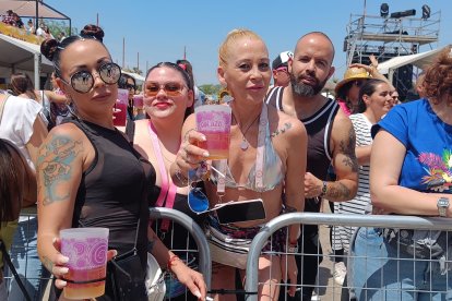 Laury, Loli y 'Andrears0'.