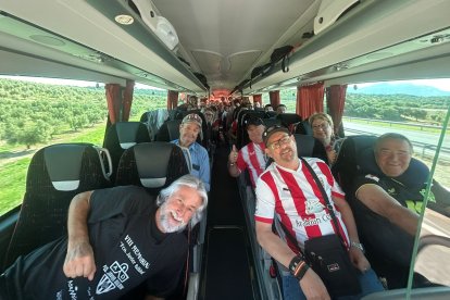 Cargados de ilusión hacia a Sevilla para animar al Almería.