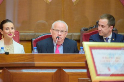 Gabriel Flores ya es Cronista Oficial de Vera.