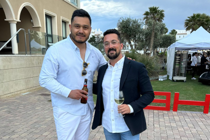 Adrián de Welcome Service y Carlos de Beltrán Asesores.