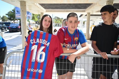 Camiseta esperando la firma.
