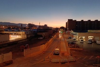 Solo se puede circular en sentido descendente.