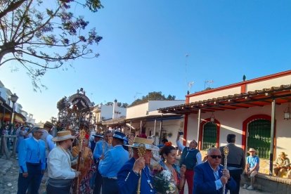 Almería, camino de su presentación ante la Virgen del Rocío.