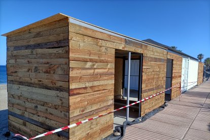 Este será al acceso para los baños y el almacén.