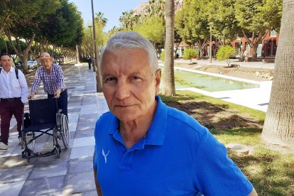 Luisillo se mantiene como un pincel.