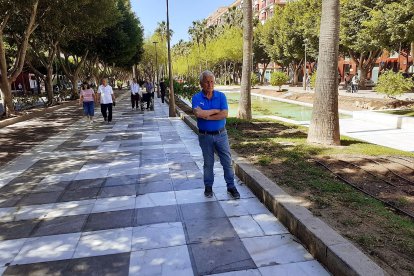 Sigue paseando por la ciudad de su vida.
