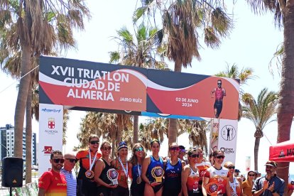 Calsificación femenina por equipos.