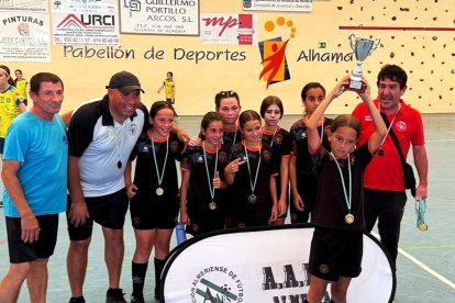 Las Niñas campeonas de su categoría.