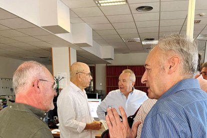 Los suscriptores realizaron una visita a la redacción de LA VOZ. 