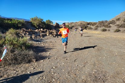 lanzado hacia la línea de meta.