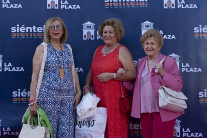 Antonia, María Dolores y Virtudes