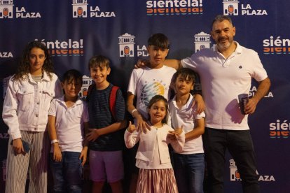 Antonio Caparros vino con los más jóvenes de su familia.