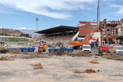 La preferencia será la única grada que permanezca en pie para el rugby.
