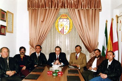 Con su equipo de gobierno en el año 1988.
