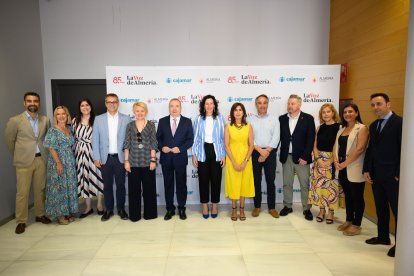 Directivos de La Voz de Almería y parte del Equipo de Gobierno del Ayuntamiento de Almería.