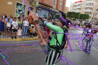 Pasacalles durante la batalla de flores.
