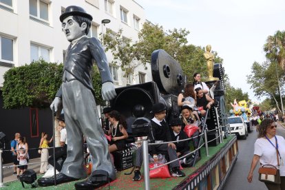 Pasacalles durante la batalla de flores.
