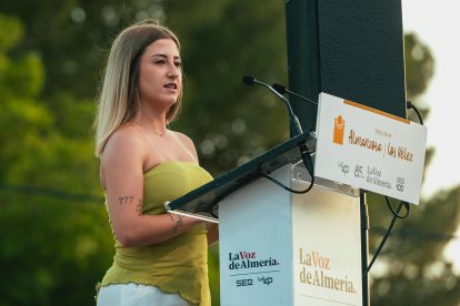 Las nuevas generaciones de la empresa premiada construcciones el Sardina.de Chirivel en su discruso.