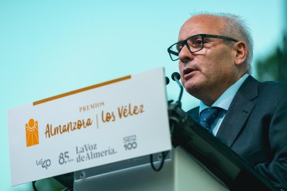 Pedro Segura Cano, artista zurgenero premiado en la categoría de Gente.