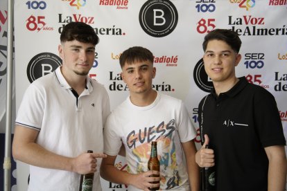 Nico, Stoychkov y Carlos en la Caseta de la Bodega del Jamón en las Fiestas de San Isidro 2024.