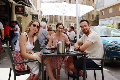Andrea, Paula y Luis.