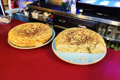 Así son las famosas tortillas de Salva.