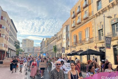 Manifestación durante Día del Orgullo LGBTIQ+ en Almería.