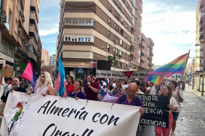 Manifestación durante Día del Orgullo LGBTIQ+ en Almería.