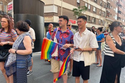 Manifestación durante Día del Orgullo LGBTIQ+ en Almería.