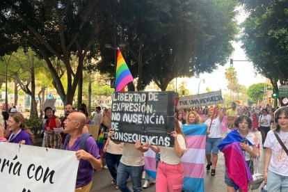Manifestación durante Día del Orgullo LGBTIQ+ en Almería.